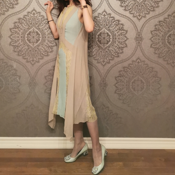 BCBG MaxAzria RUNWAY 100% silk dress - Picture 4 of 8